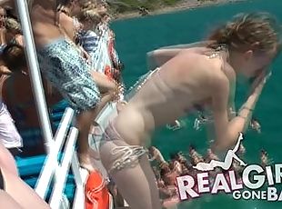 Crazy sexy magaluf boat party sex games and blowjobs
